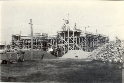 Construcción de la Escuela 5