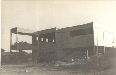 Construcción de la Escuela 9